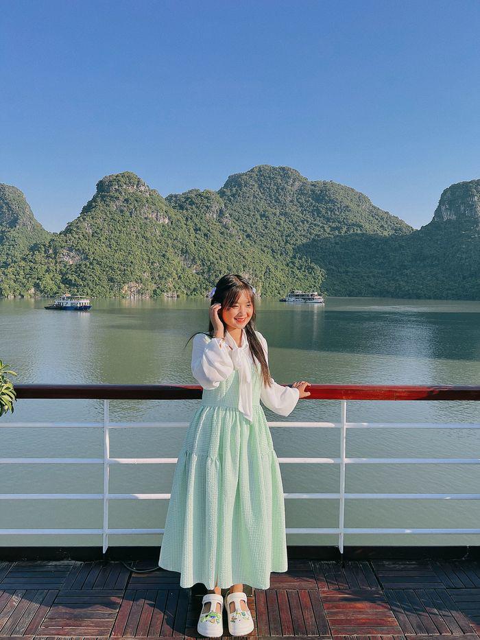 Mà còn được đi du lịch nhiều nơi...