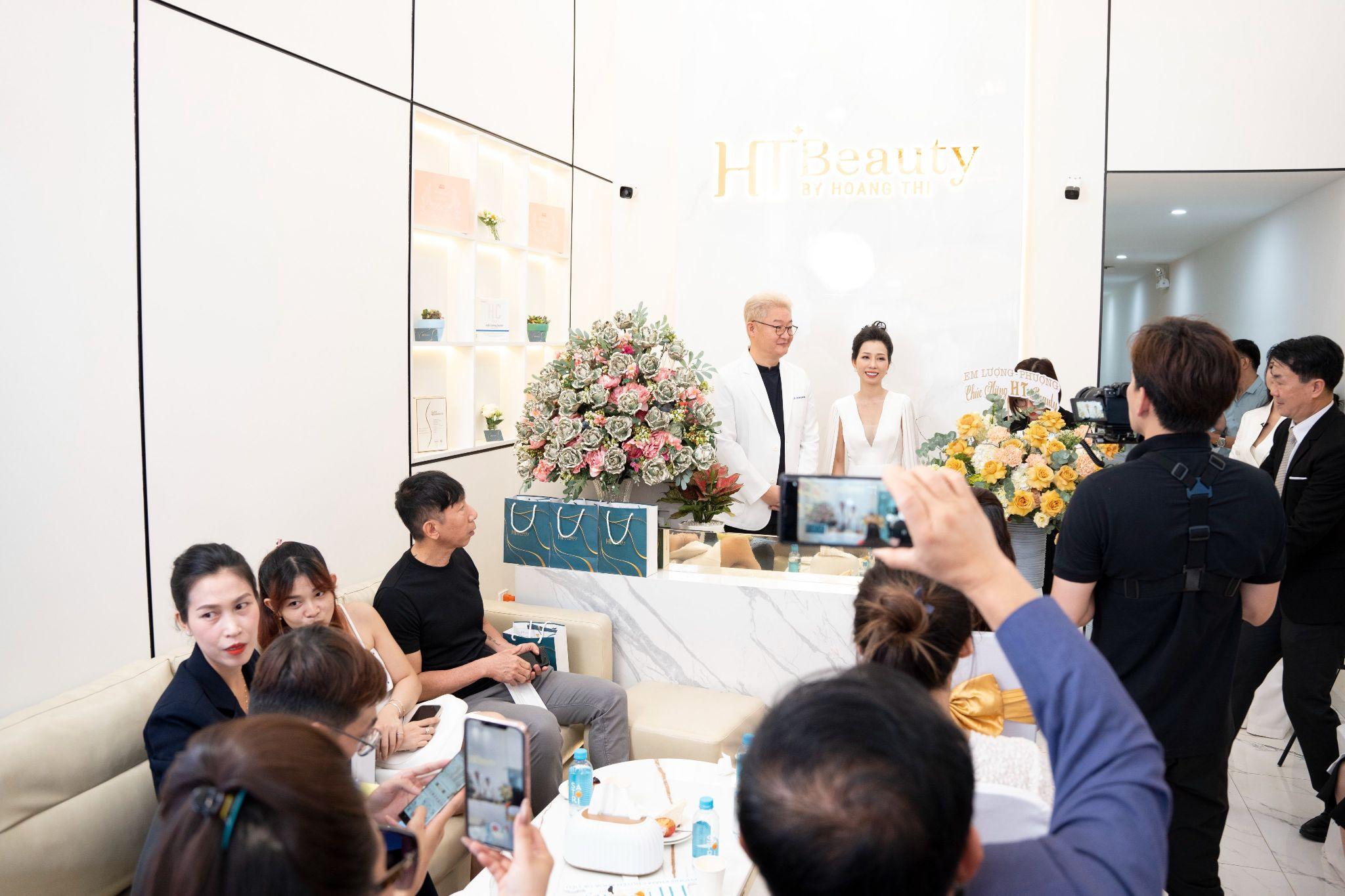 Lễ ra mắt Phòng khám chuyên khoa Da liễu - Viện thẩm mỹ HT Beauty - 3