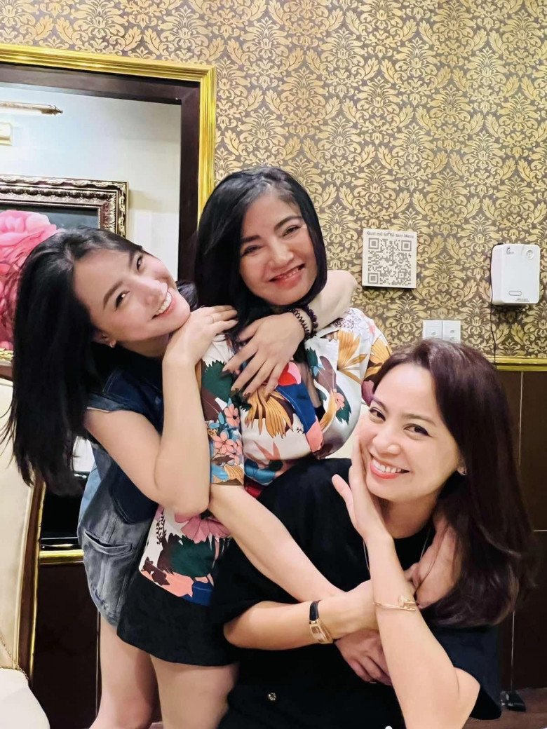 Hải Băng được gọi là “con dâu may mắn nhất Vịnh Bắc Bộ”, soi quà sinh nhật hàng năm là hiểu - 6