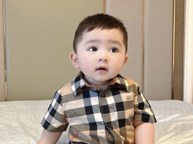Sao Việt 24h: Elly Trần thông báo tin vui sau chuỗi ngày một mình đối đầu với chồng Tây - 12
