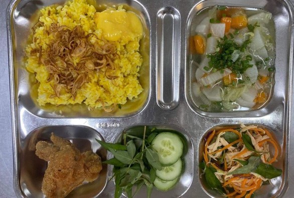 Phần ăn trưa 17/11 của học sinh Trường iSchool Nha Trang/ (Ảnh: phụ huynh)