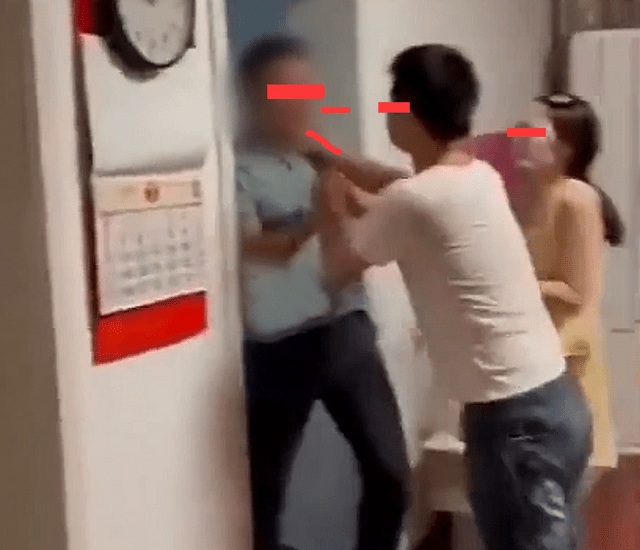 Đi làm về muộn thấy hàng xóm xì xầm, chồng ập vào nhà, phát hiện bí mật động trời của vợ - 3