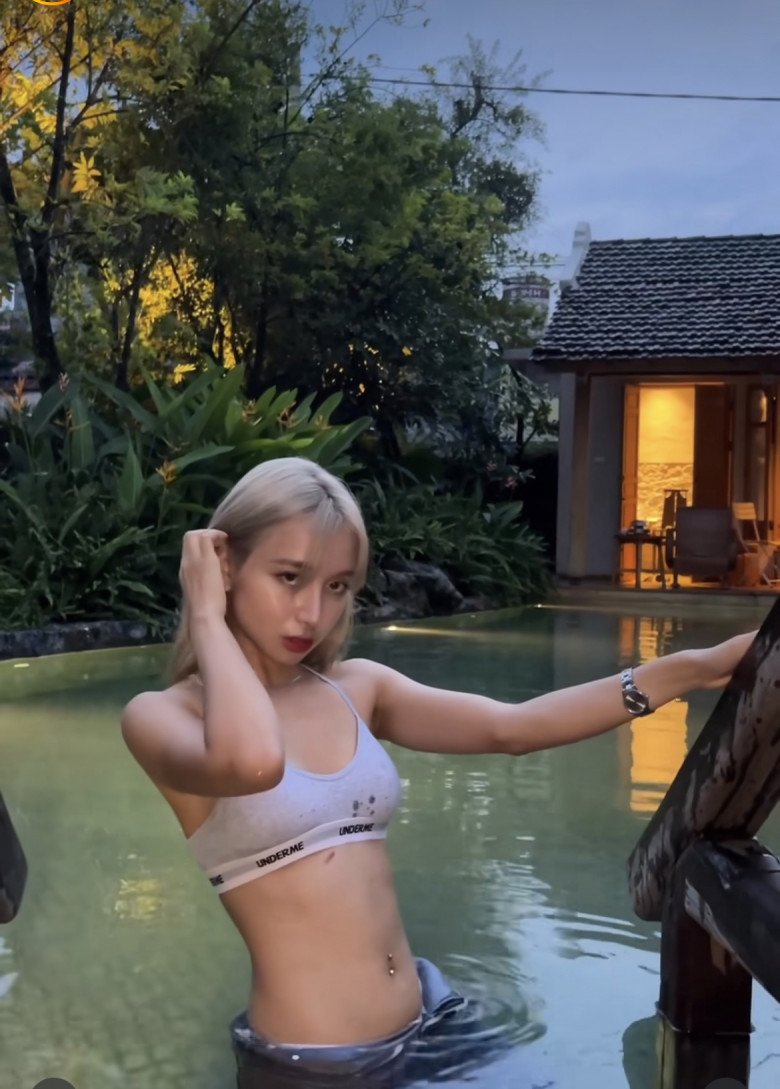 Diệu Anh rất thích vận động nhất là đi bơi, đi bộ hay chạy bộ để giúp cho cơ thể có thể đốt được nhiều lượng mỡ thừa hơn. 