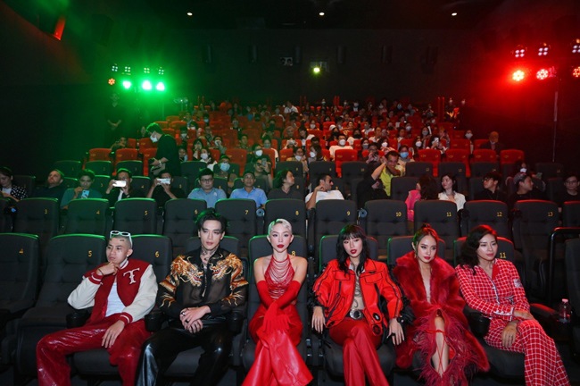 Ngô Thanh Vân: amp;#34;Tôi đi chơi cả năm vì có Huy Trần chịu đựng được mìnhamp;#34; - 3