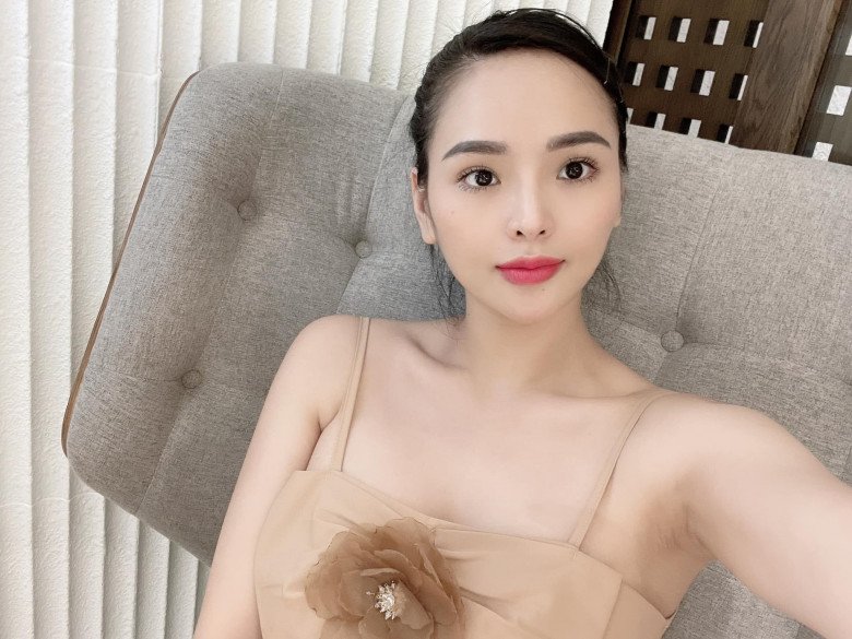 Tranh chấp con cái: Diệp Lâm Anh bị chồng chặn xe, Hoa khôi Thể thao phải bỏ xứ sang Singapore - 12