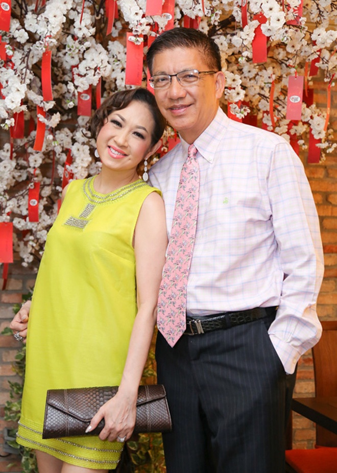 Danh ca Ý Lan và người chồng thứ 3.