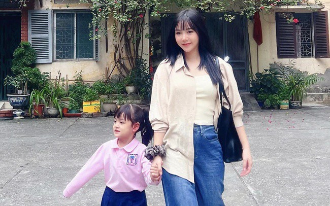 amp;#34;Con gái thiên thầnamp;#34; tìm chồng giàu cho Quỳnh Kool: Kiếm hàng chục triệu/tháng, giống Thu Quỳnh như đúc - 1