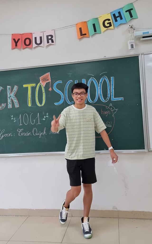 Cậu cả nhà Xuân Bắc amp;#34;điệuamp;#34; bên mẹ quyền lực: Cao ngỏng, lịch lãm, quá giống bố lẫn em trai Sơn Tùng M-TP - 1