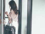Làm vợ - Lần đầu đến nhà bạn trai, lúc về mẹ anh đốt giấy "đuổi vía", tôi cười khẩy nhắn tin chia tay