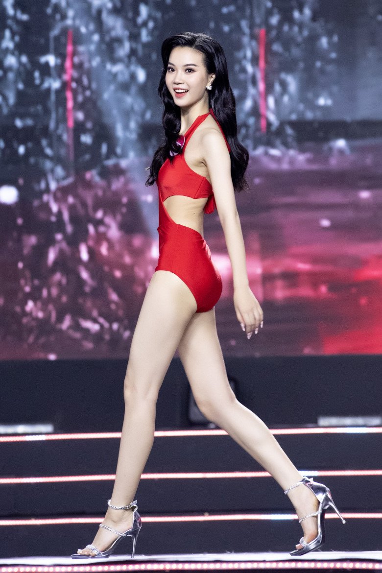 Người đẹp Hoa Lư tại Hoa hậu Việt Nam sở hữu vòng eo đánh bật amp;#34;Nữ hoàng nội yamp;#34; - 4