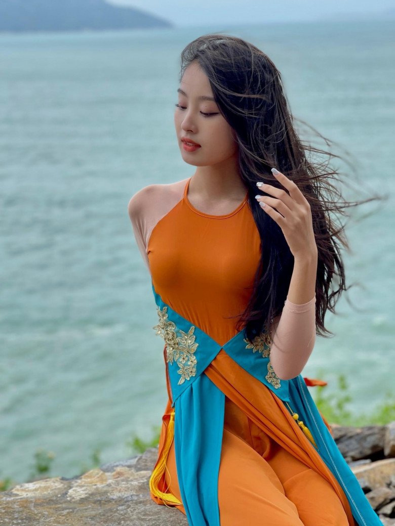 Người đẹp Hoa Lư tại Hoa hậu Việt Nam sở hữu vòng eo đánh bật amp;#34;Nữ hoàng nội yamp;#34; - 1