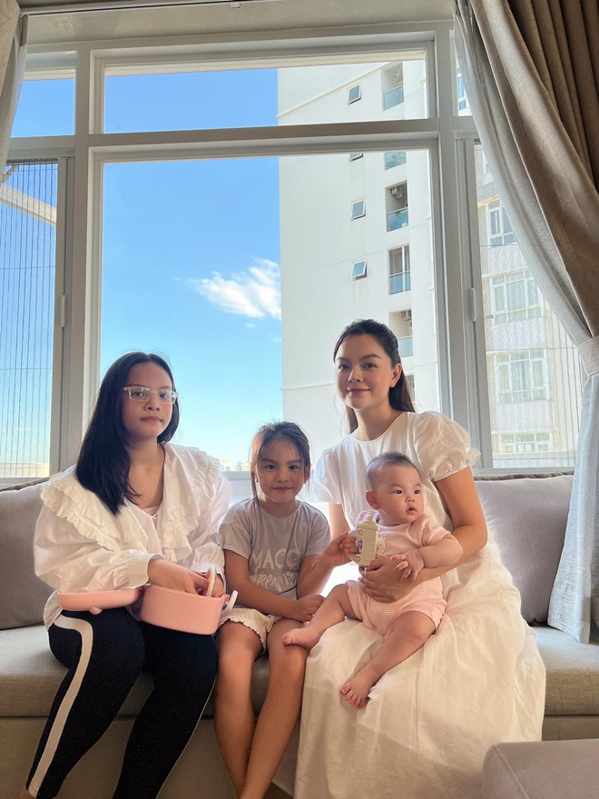 Tuệ Lâm nay đã lớn phổng phao, trông to không kém mẹ dù chiều cao chưa bằng.