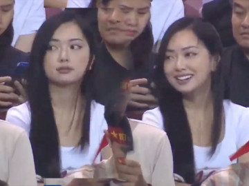 Truy tìm mỹ nhân tỏa sáng trên sân bóng được VTV ghi lại, là bóng hồng làng WAGs, nhan sắc gây thương nhớ