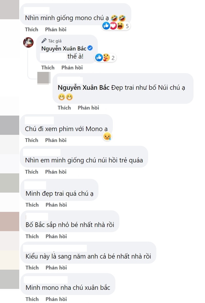 Ngoài giống bố, một số dân mạng còn cho rằng Minh trông giống Mono - em trai Sơn Tùng M-TP.