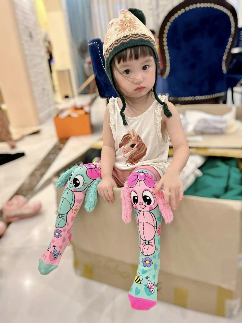 Con gái 2 tuổi phát hiện vết bầm ở chân, Đoàn Di Băng điếng người nghe tin từ bệnh viện - 7