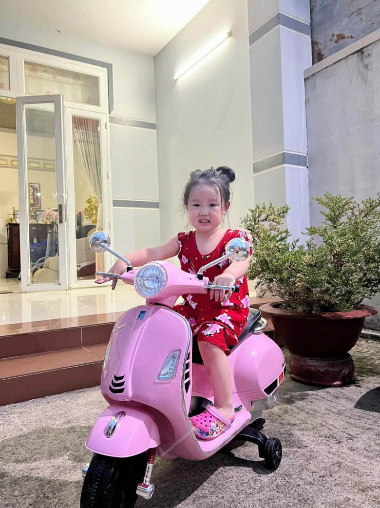 Nữ sinh 12 tuổi yêu chú Quách Ngọc Tuyên, hoãn thi tốt nghiệp THPT để sinh con, giờ làm bà chủ - 9