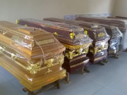 Tin tức - Nghề lạ ở Việt Nam: Ngủ trong quan tài lấy may kiếm 500.000 đồng/ngày