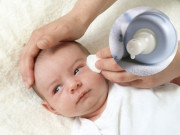 Sức khỏe - Thấy con 6 tuổi đau mắt, mẹ lấy sữa nhỏ ngay vào thì điều này xảy ra