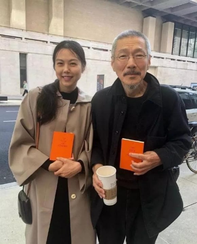 Kim Min Hee và Hong Sang Soo công khai bên nhau được 6 năm.