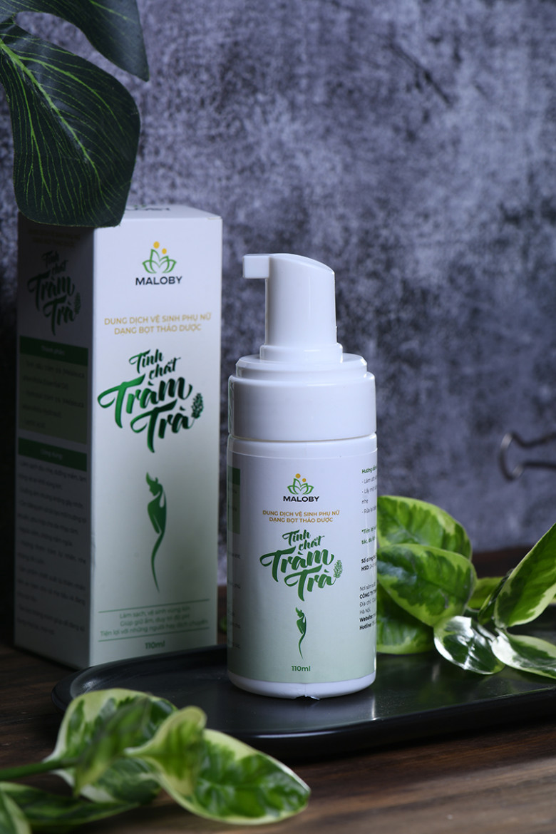 Dung dịch vệ sinh phụ nữ dạng bọt thảo dược tinh chất tràm trà