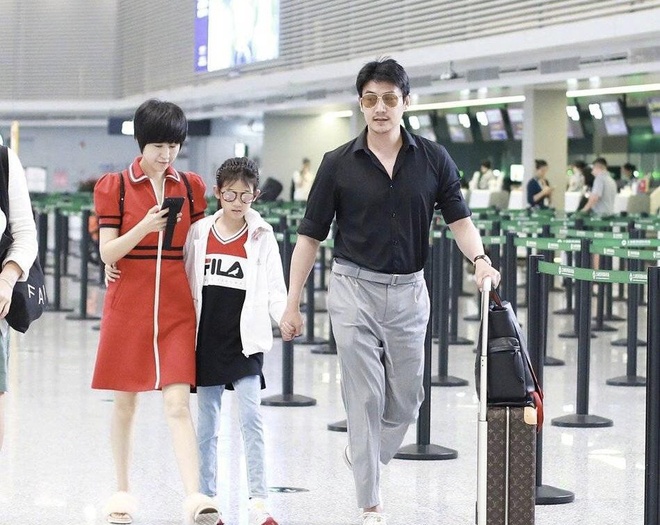 Lục Nghị già, béo ở tuổi trung niên nhưng luôn là chỗ dựa cho vợ con.