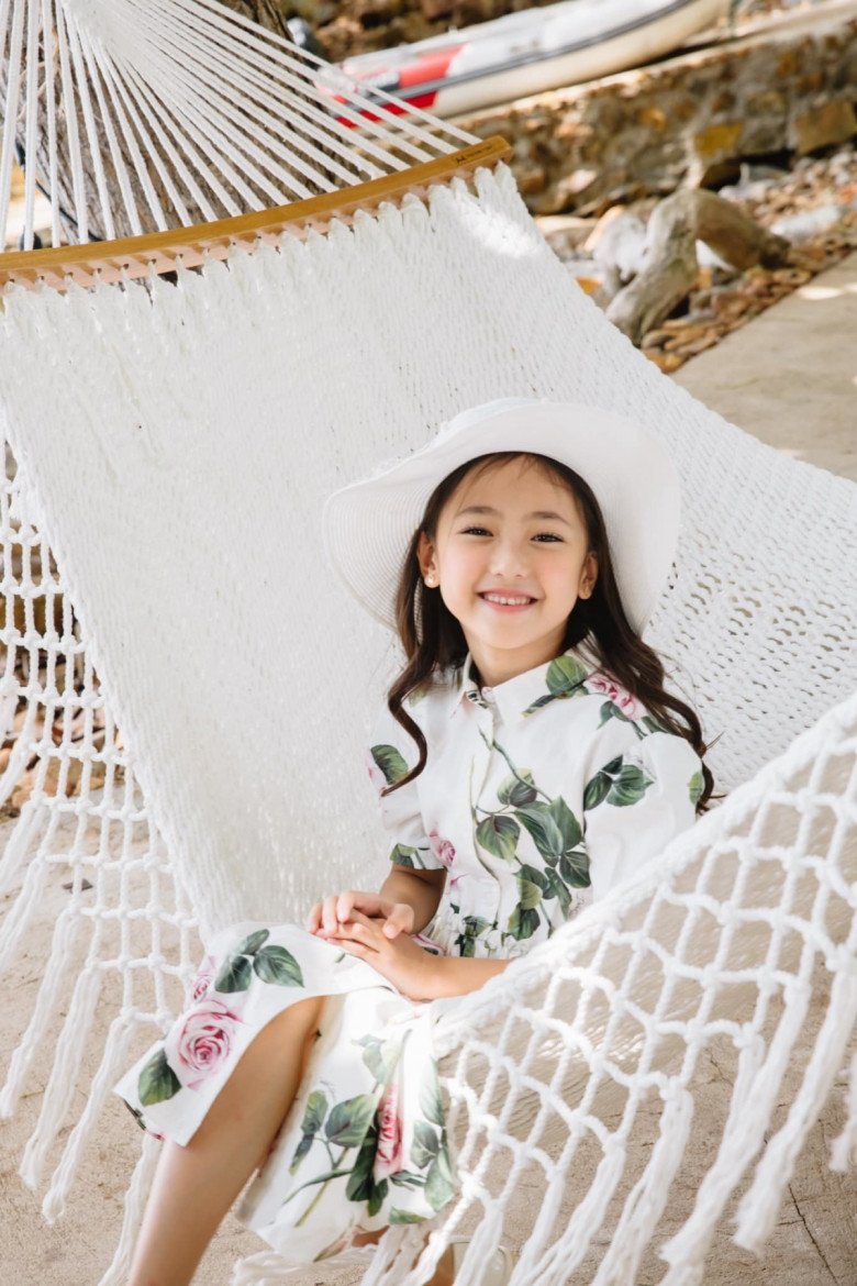 Con gái Hà Kiều Anh càng lớn càng xinh đẹp, 7 tuổi đã du lịch khắp thế giới - 6