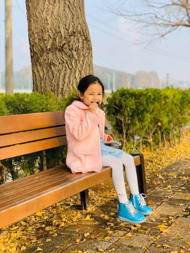 Con gái Hà Kiều Anh càng lớn càng xinh đẹp, 7 tuổi đã du lịch khắp thế giới - 17