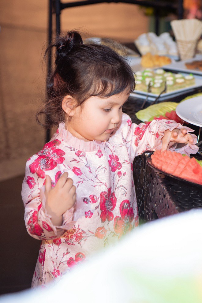 Con gái 3 tuổi của Ngọc Anh - Tô Minh Đức thuộc 6 ca khúc nhạc tình xưa - 4