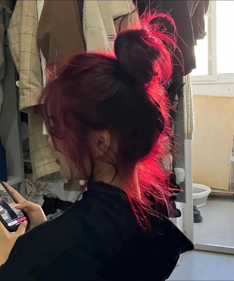 Giải mã sức hút nhuộm tóc đỏ HOT nhất đông 2023