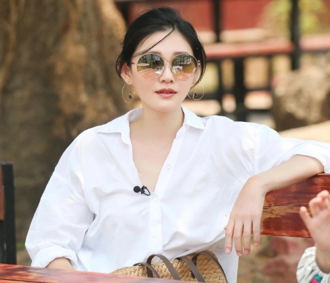 Từ Hy Viên nhận được khá nhiều tài sản sau khi ly hôn Uông Tiểu Phi.