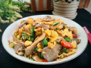 Bếp Eva - Trứng xào loại rau tốt cho trí não, ăn ngon hơn thịt