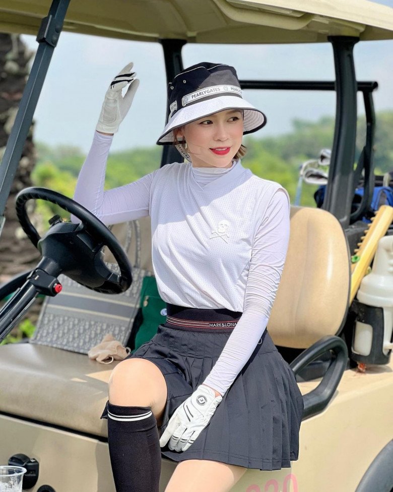 Thời trang đánh golf của hotgirl Sam, xinh hơn Hiền Hồ, đắt hơn hoa hậu, đẳng cấp đại gia tài sản 50 tỷ - 5