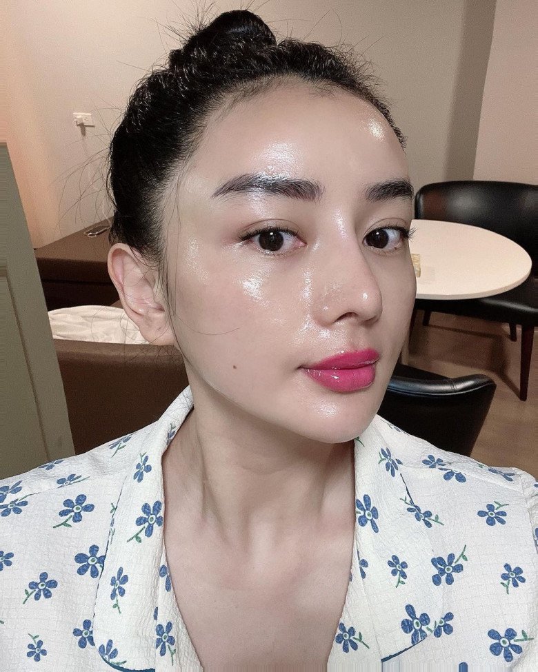 Giờ đây, sở hữu một làn da đẹp không tì vết, Minh Châu không ngại khoe mặt mộc không một lớp filter.