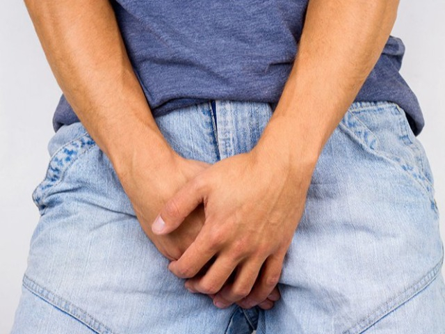 Chồng Phú Thọ lấy vợ mãi không có con, đi khám thấy “chỗ ấy” teo nhỏ vì lý do nhiều nam giới chủ quan