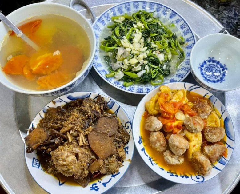 Vợ Phó Giám đốc Tự Long khoe món đêm khuya chồng làm, được khen amp;#34;chồng khéo tay vợ yêu khéo nóiamp;#34; - 15