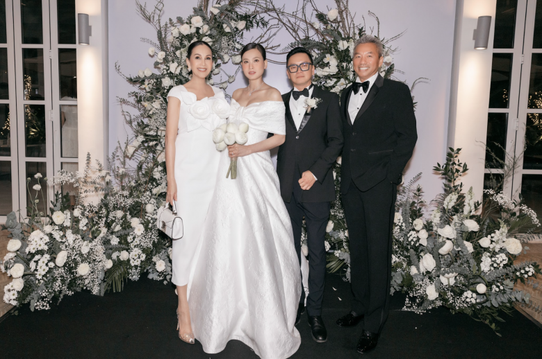 Người đẹp Diễm My khiến dân tình trầm trồ vì nhan sắc vượt thời gian.