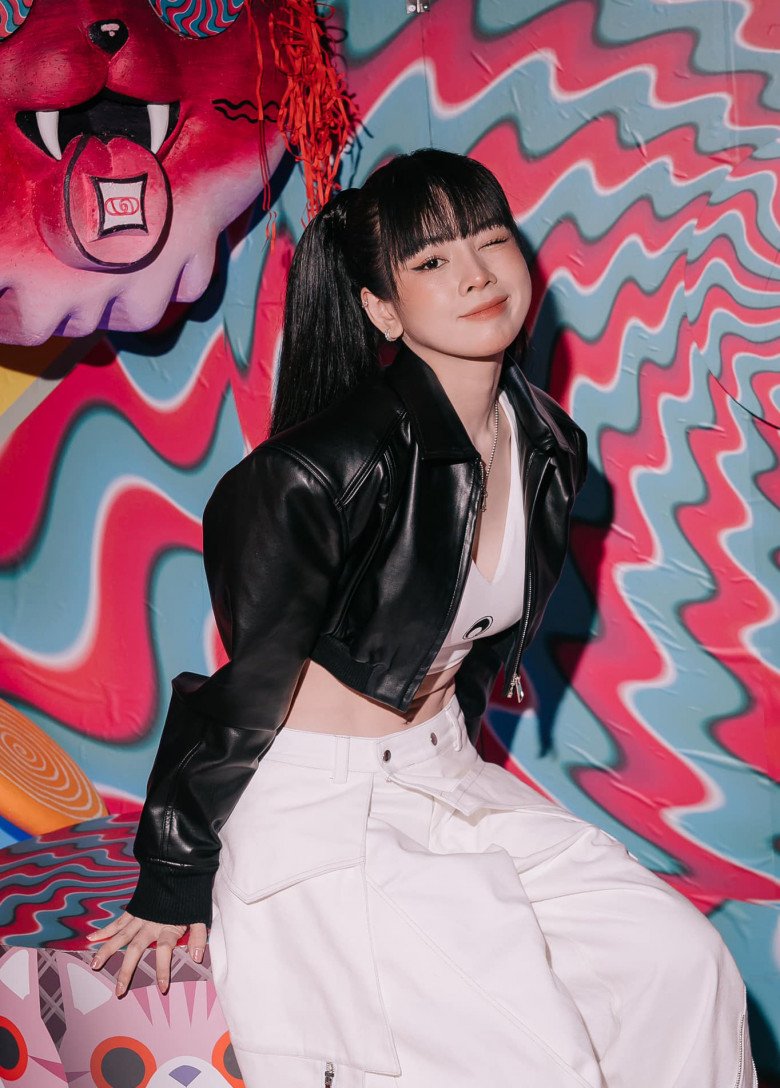 Kết hợp với những makeup look kỹ lưỡng, nhan sắc hiện tại của Mie luôn nhận về nhiều lời khen tích cực.