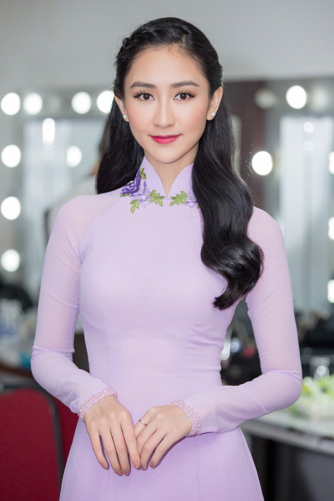 Sao Việt 24h: Siêu mẫu Anh Thư xuất hiện bên chàng thư sinh cao ngất kém 25 tuổi, danh tính làm mọi người thích thú - 7