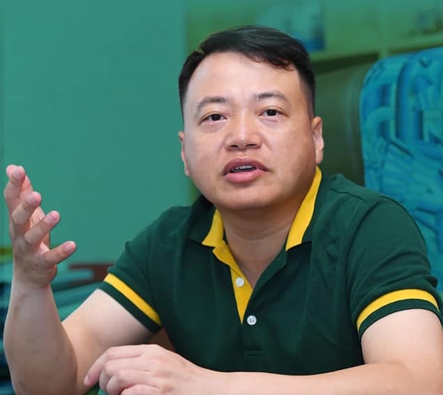 Shark Bình có những chia sẻ với báo chí về các status trên trang cá nhân nhưng từ chối nói về chuyện đời tư.