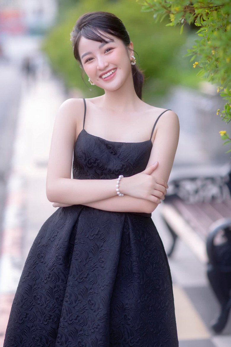 amp;#34;Tiểu tamamp;#34; tuổi 20 màn ảnh Việt: 12 tuổi nổi tiếng nhờ múa bụng, từng được kỳ vọng làm Hoa hậu, giờ đẹp rực rỡ - 6