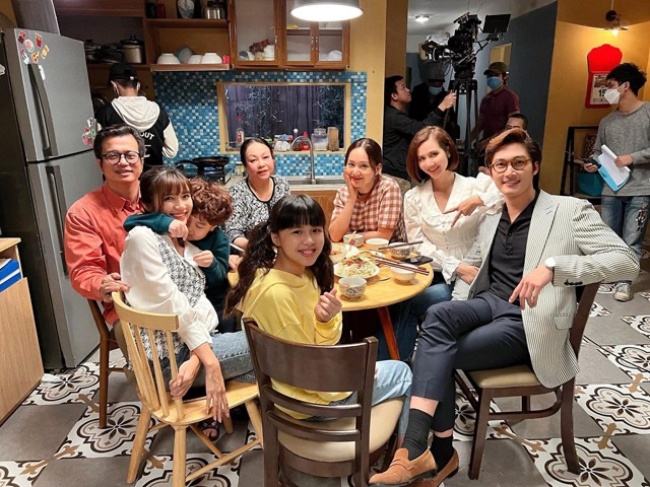 Sao Việt rút tên khỏi VTV Awards: amp;#34;Mẹamp;#34; Huyền Lizzie được khen ngợi, Phương Oanh lại muốn an bình - 2
