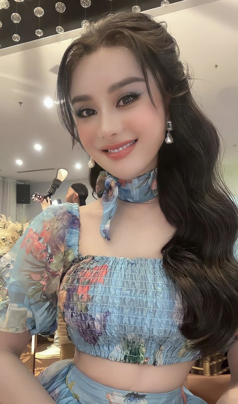 Nhờ không ngại chi mạnh tay cho việc chăm sóc ngoại hình, bà mẹ đơn thân Lâm Khánh Chi ngày càng thăng hạng về nhan sắc dù đã bước sang tuổi 44.