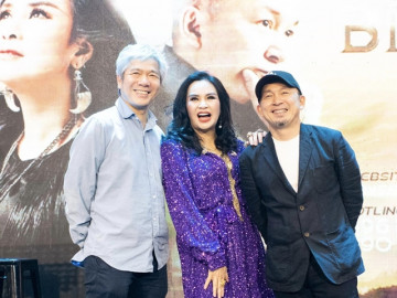 Thanh Lam đăng ảnh chụp cùng chồng cũ Quốc Trung và bạn trai mới U60, bị nhận xét rất phức tạp