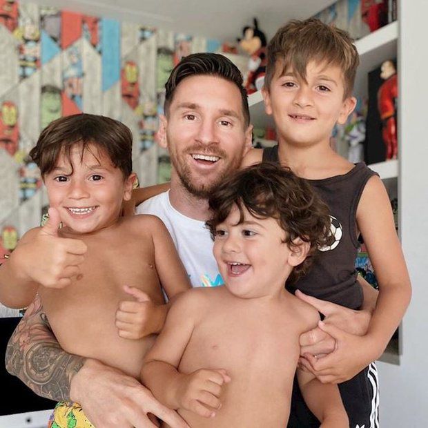Tờ giấy con trai kẹp trong cuốn sách giúp Messi ghi liền 2 bàn trong trận chung kết World Cup 2022 - 7