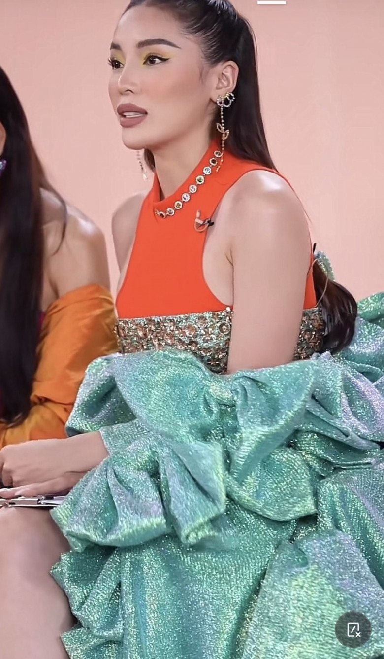 Hoa hậu Việt Nam amp;#34;vô địchamp;#34; nhân trắc học năm 2014, từng bị cấm xuất hiện tại chung kết, giờ hiếm khi cười - 9