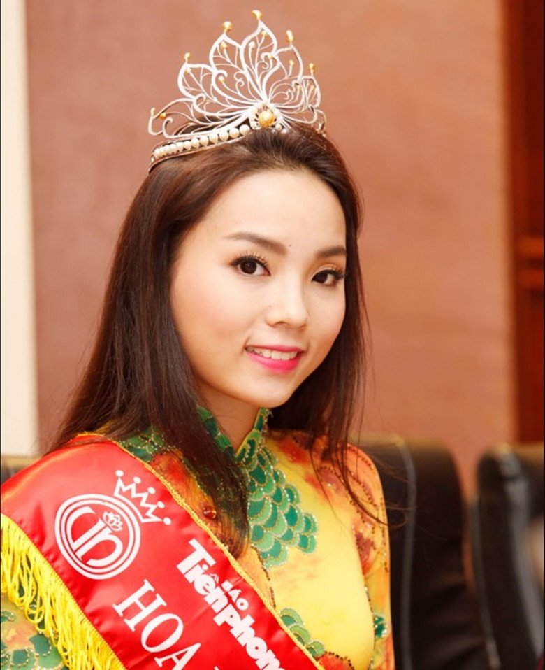 Hoa hậu Việt Nam amp;#34;vô địchamp;#34; nhân trắc học năm 2014, từng bị cấm xuất hiện tại chung kết, giờ hiếm khi cười - 3