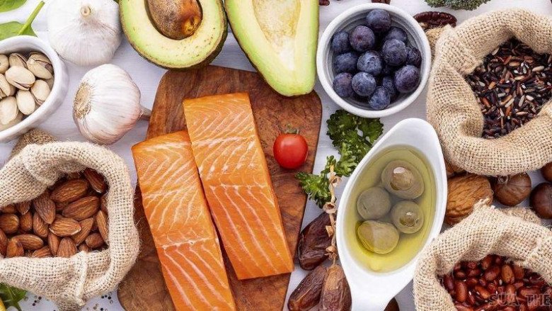 Chuyện ngược đời: Mặc ai amp;#34;phát phìamp;#34; bị chê, 2 nàng ngọc nữ Hàn-Việt tăng đến 8kg được khen lấy khen để - 13