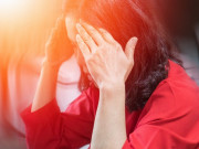 Sức khỏe - Trời lạnh ngủ dậy thấy mồm hơi méo, người phụ nữ Hà Nội phát hiện bị đột quỵ não, dấu hiệu cảnh báo nguy hiểm không chừa ai
