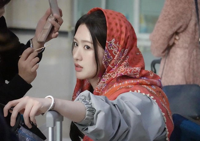 Mỹ nhân Cậu Út Nhà Tài Phiệt: Nhan sắc amp;#34;hao haoamp;#34; Á hậu Phương Nhi, Song Joong Ki phải dè chừng - 2