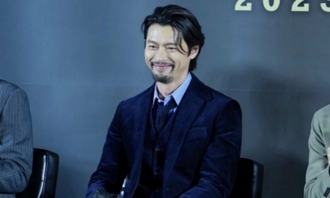 Hyun Bin tiết lộ về con trai và vợ.